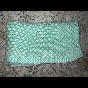 Mint scarf